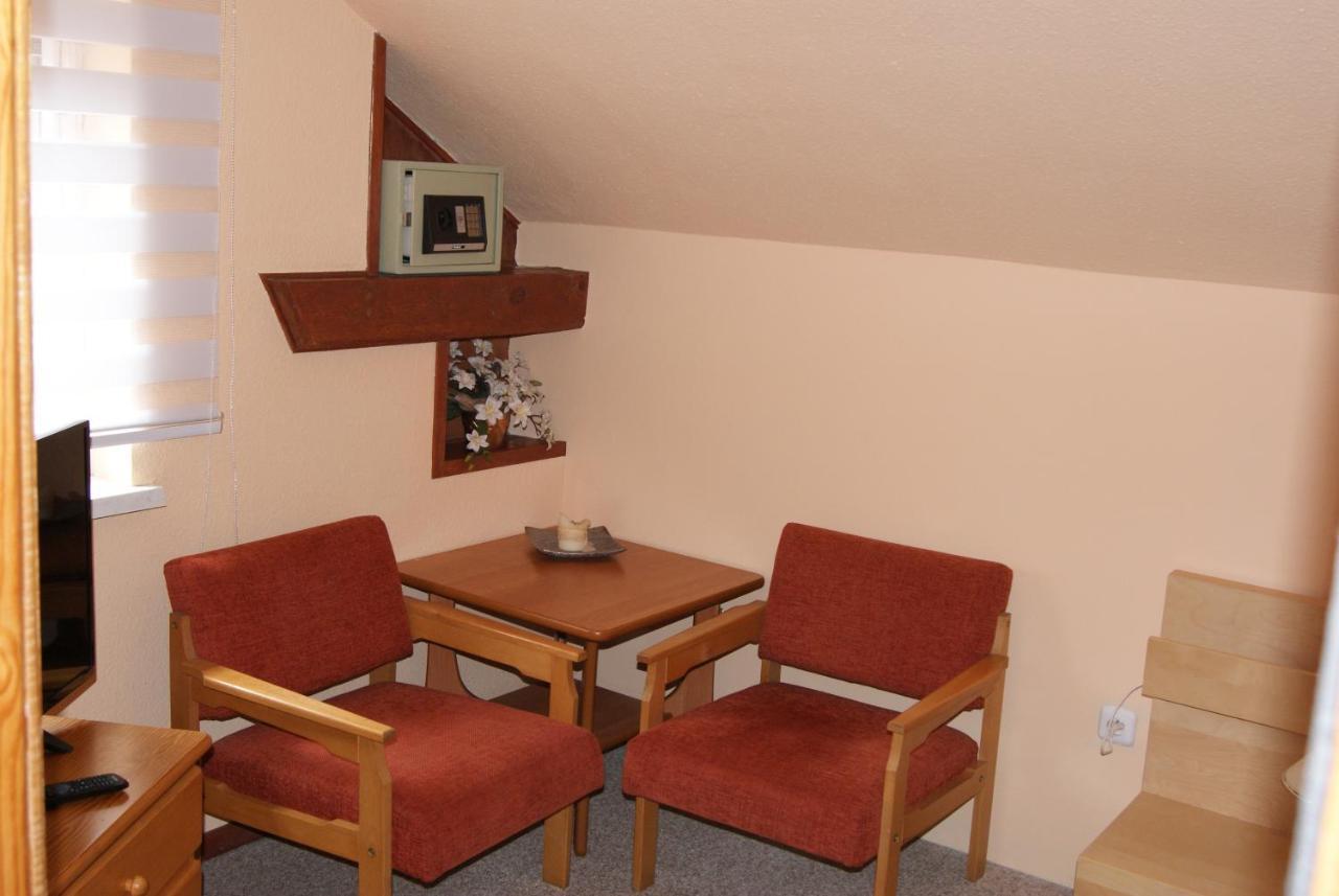 Hotel Alga Устка Екстериор снимка