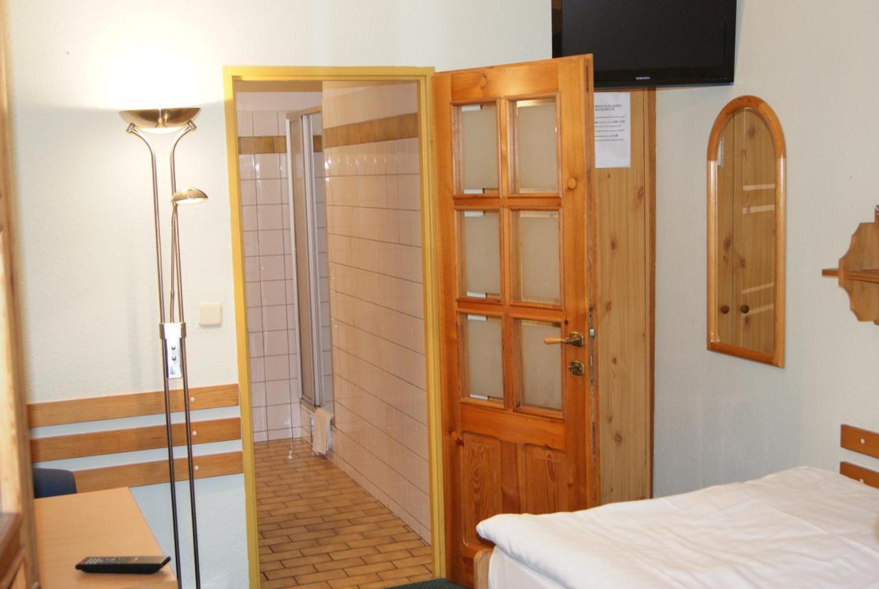 Hotel Alga Устка Екстериор снимка