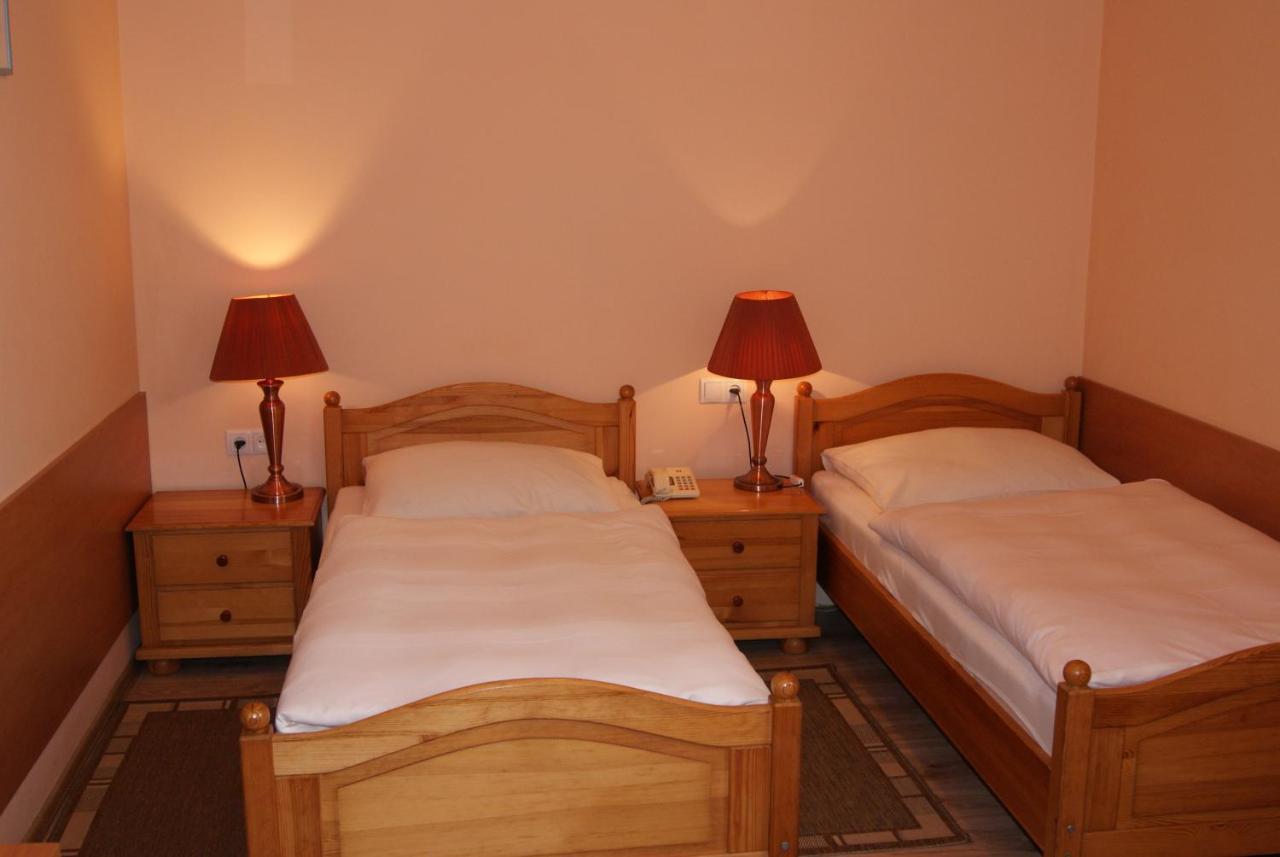 Hotel Alga Устка Екстериор снимка