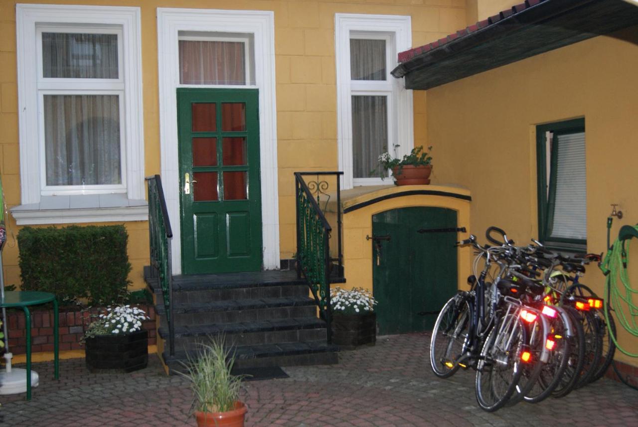 Hotel Alga Устка Екстериор снимка