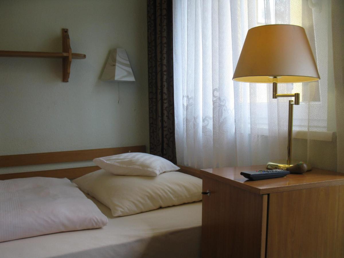 Hotel Alga Устка Екстериор снимка