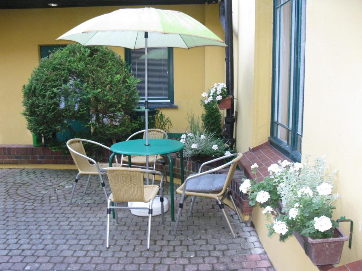 Hotel Alga Устка Екстериор снимка