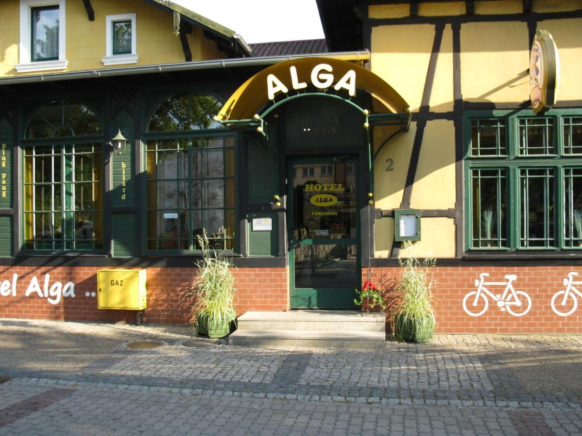 Hotel Alga Устка Екстериор снимка
