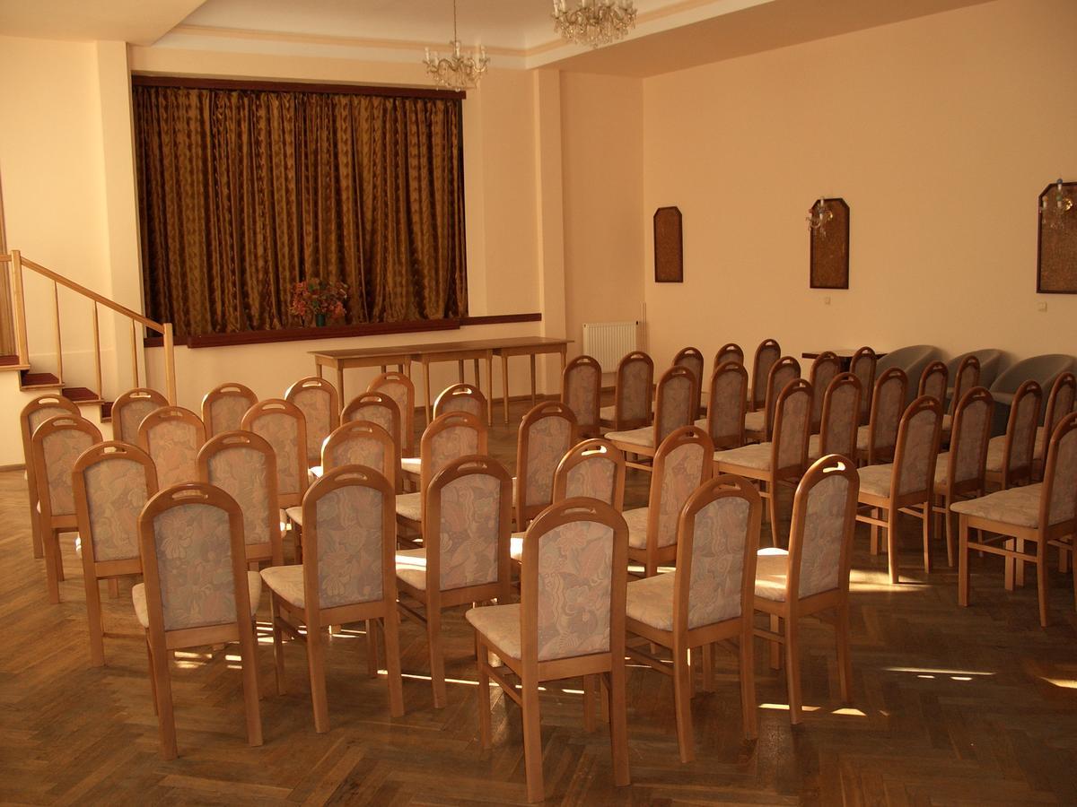 Hotel Alga Устка Екстериор снимка