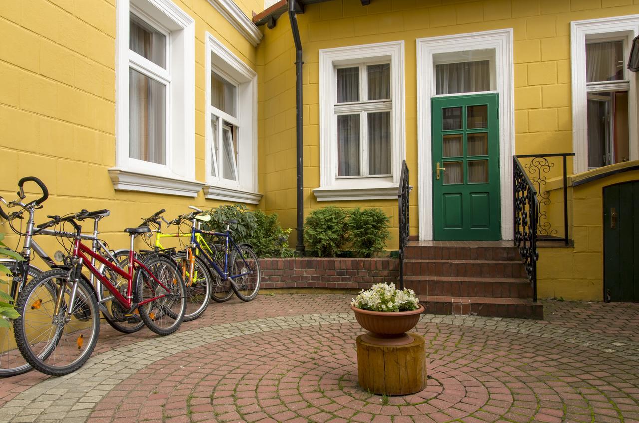 Hotel Alga Устка Екстериор снимка